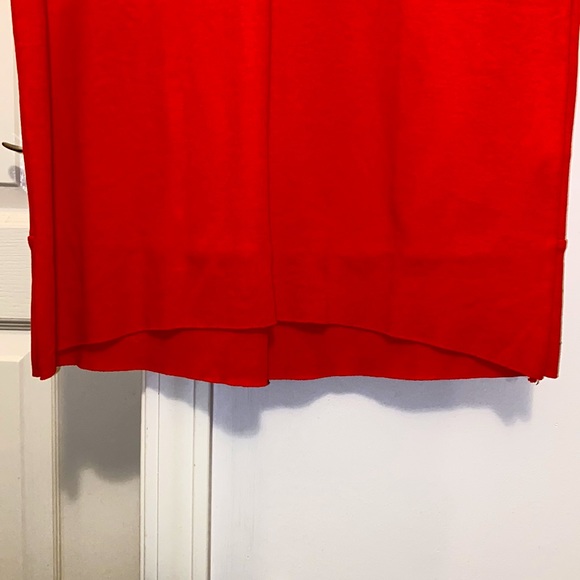 Zara Bright Red V-Neck Dress - Picture 3 of 3